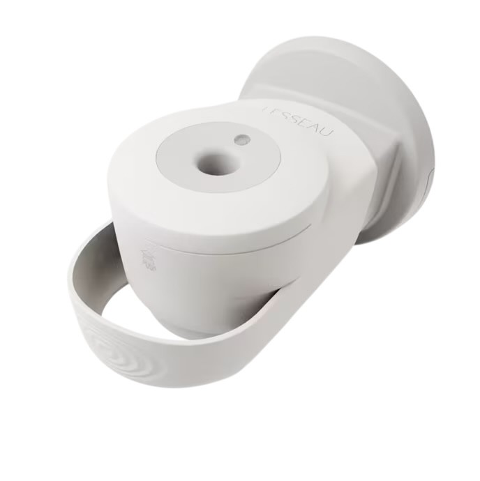 Manual solid soap dispenser